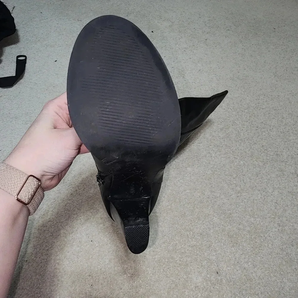 Black heeled leather boots size 8.5 - Picture 6 of 6